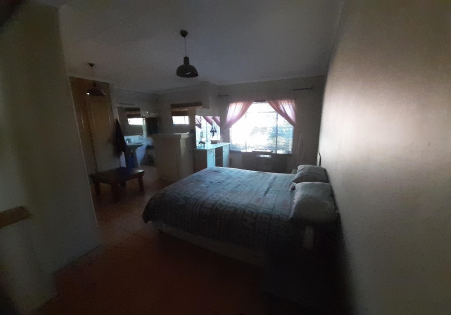 To Let 1 Bedroom Property for Rent in La Montagne Gauteng