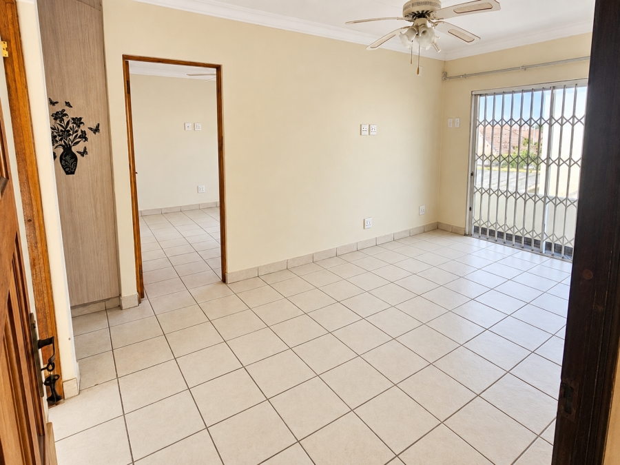To Let 2 Bedroom Property for Rent in Lambton Gauteng