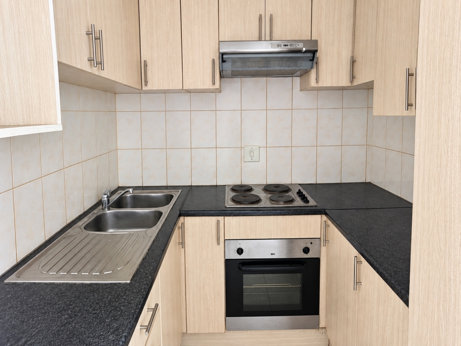 To Let 2 Bedroom Property for Rent in Lambton Gauteng