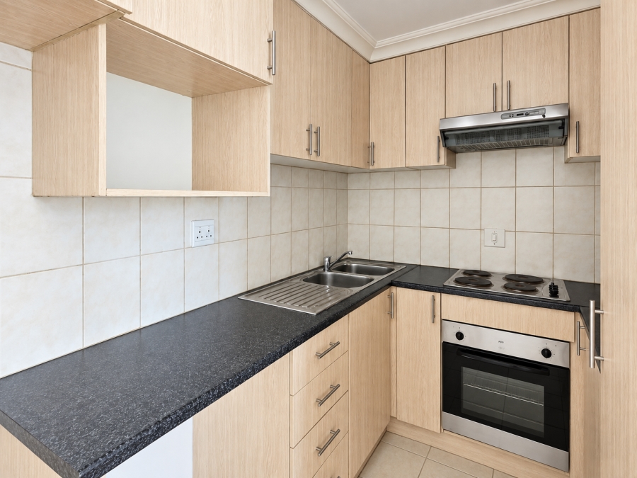 To Let 2 Bedroom Property for Rent in Lambton Gauteng