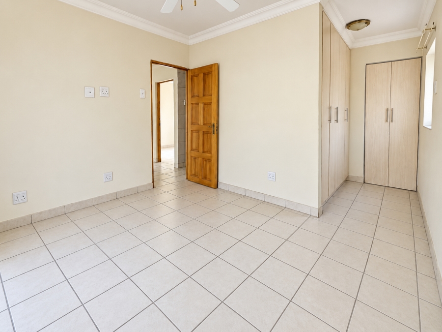 To Let 2 Bedroom Property for Rent in Lambton Gauteng