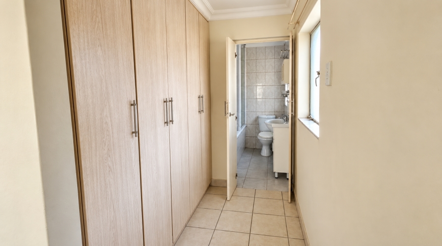 To Let 2 Bedroom Property for Rent in Lambton Gauteng