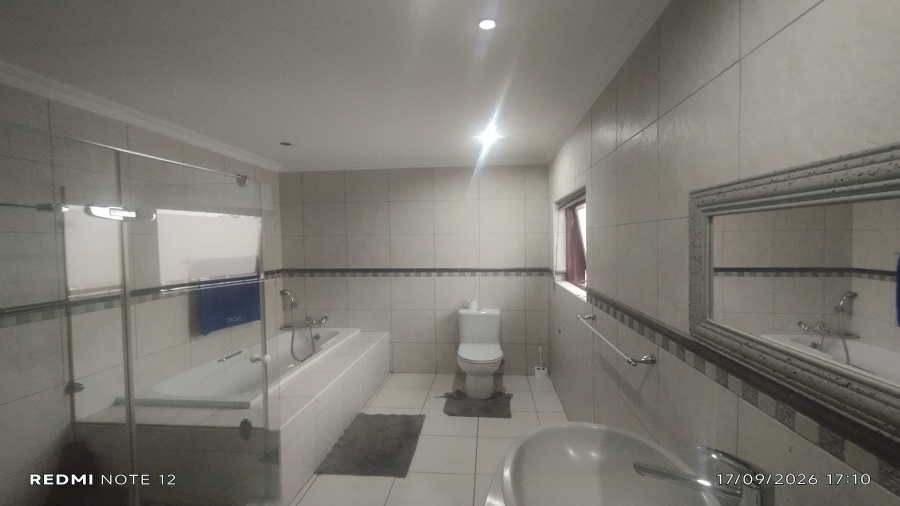 4 Bedroom Property for Sale in Vanderbijlpark SW 5 Gauteng