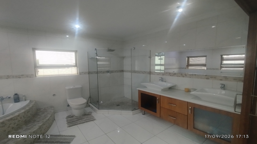 4 Bedroom Property for Sale in Vanderbijlpark SW 5 Gauteng