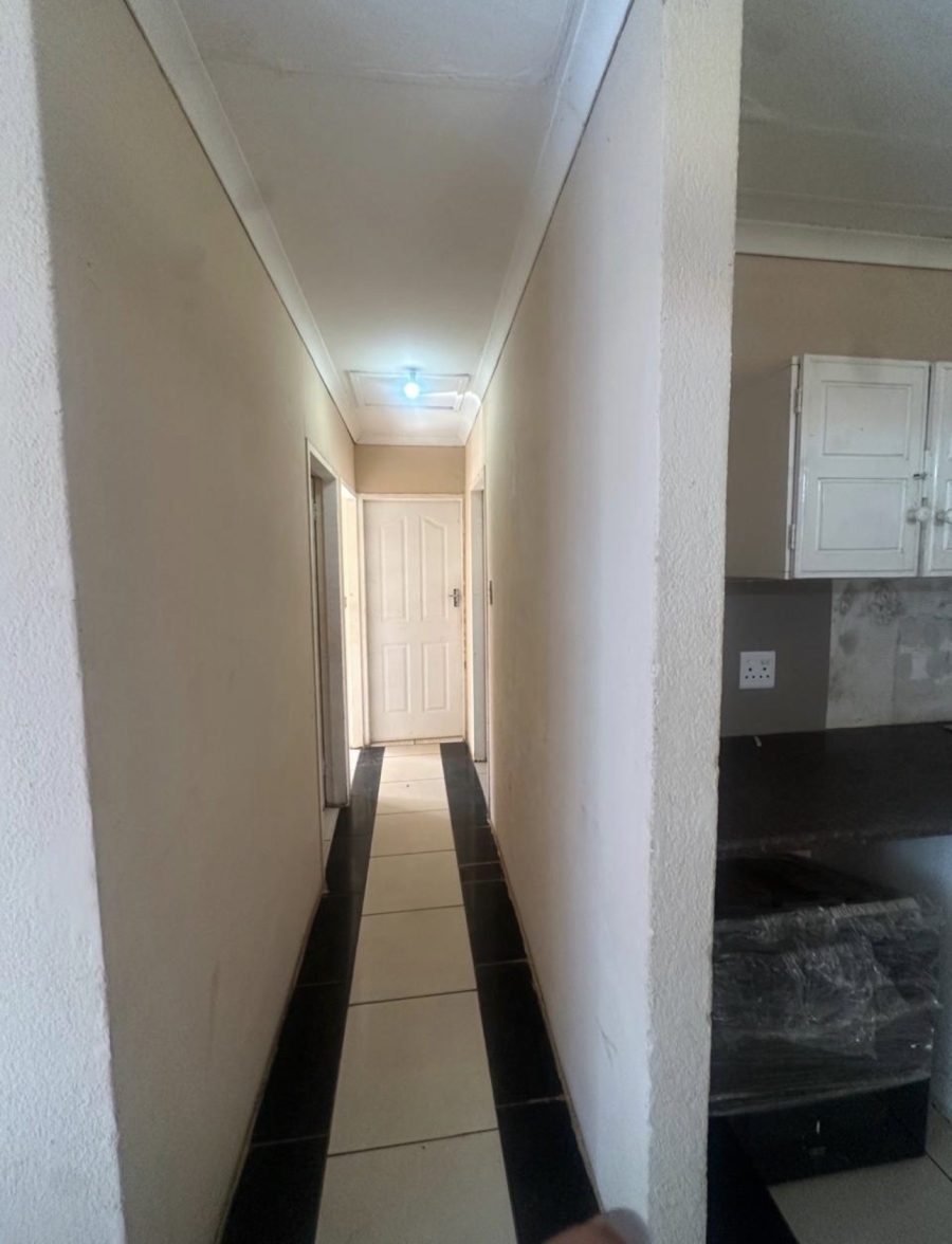 2 Bedroom Property for Sale in Palm Springs Gauteng