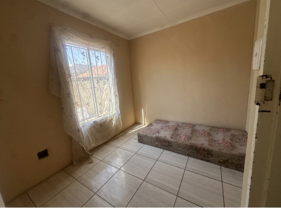 2 Bedroom Property for Sale in Palm Springs Gauteng