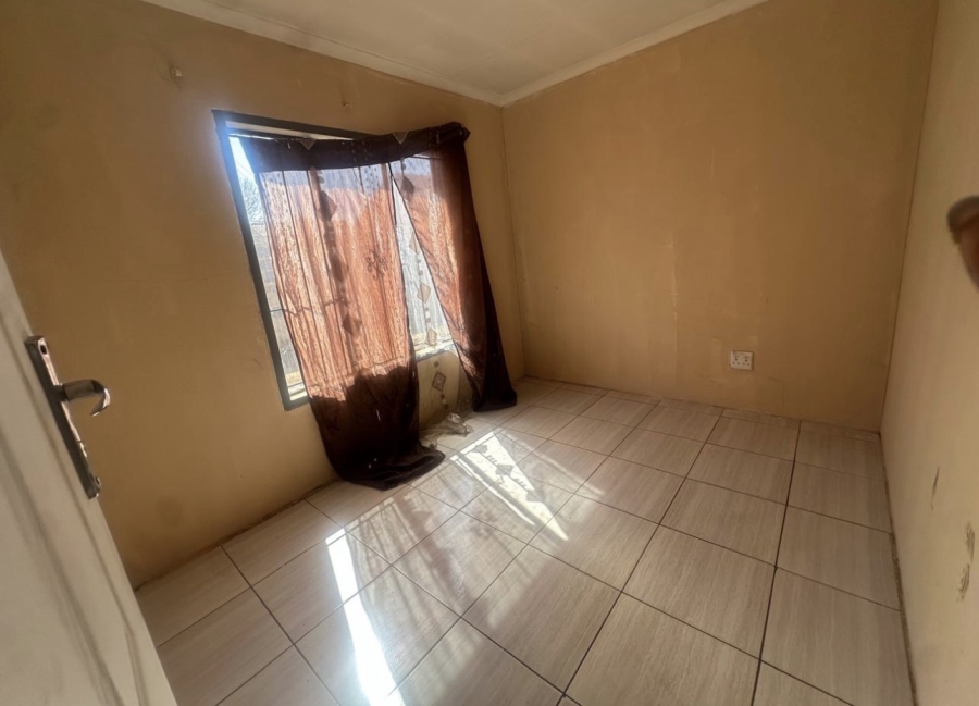 2 Bedroom Property for Sale in Palm Springs Gauteng