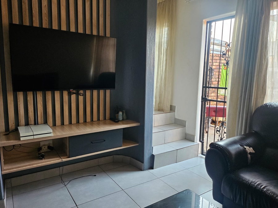 2 Bedroom Property for Sale in Erasmia Gauteng