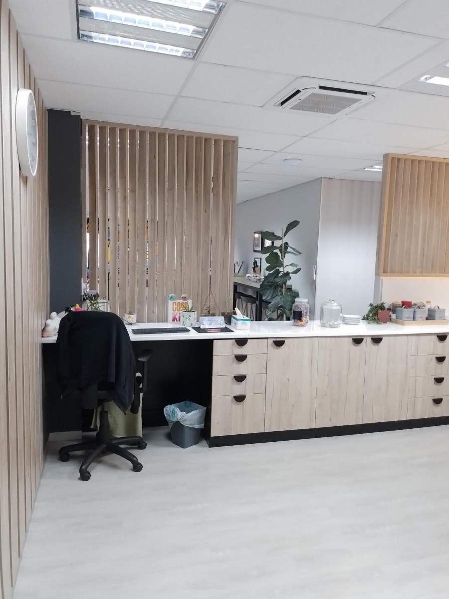 To Let Commercial Property for Rent in Greenstone Hill Gauteng