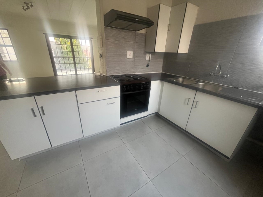 To Let 1 Bedroom Property for Rent in Dowerglen Ext 4 Gauteng