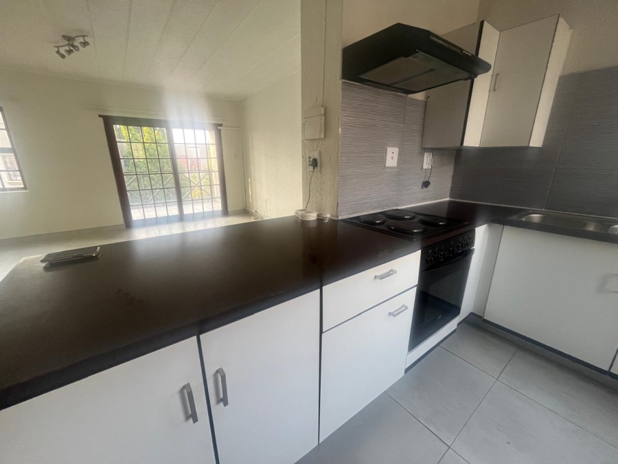 To Let 1 Bedroom Property for Rent in Dowerglen Ext 4 Gauteng