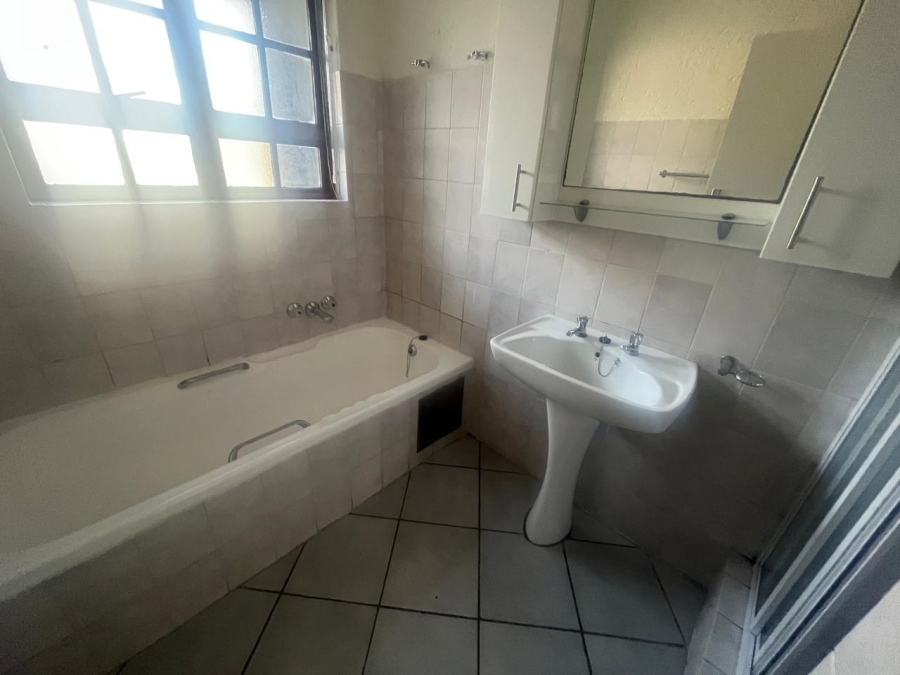 To Let 1 Bedroom Property for Rent in Dowerglen Ext 4 Gauteng
