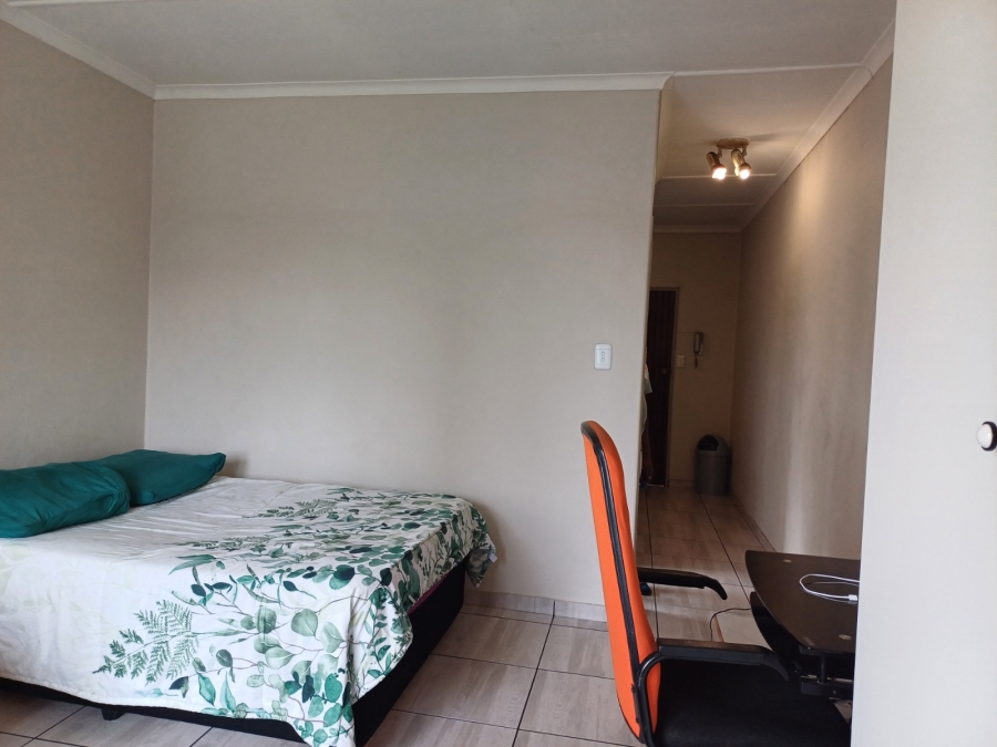 To Let 1 Bedroom Property for Rent in Croydon Gauteng