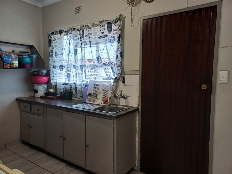 To Let 1 Bedroom Property for Rent in Croydon Gauteng