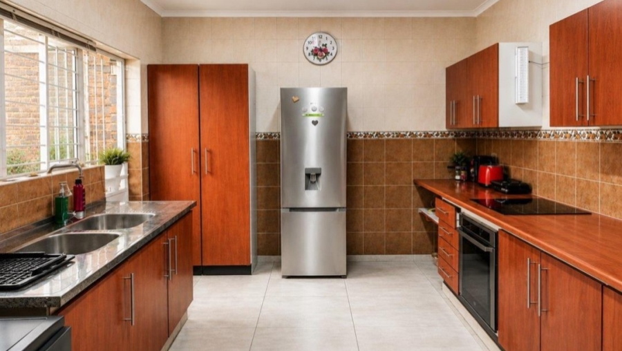 4 Bedroom Property for Sale in Edleen Gauteng