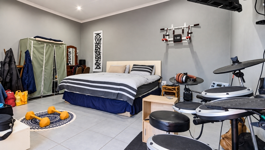 4 Bedroom Property for Sale in Edleen Gauteng