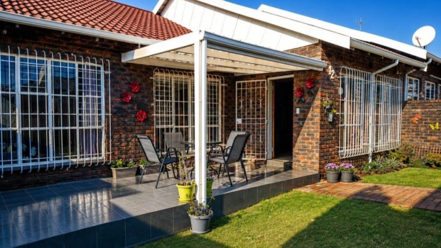 4 Bedroom Property for Sale in Edleen Gauteng