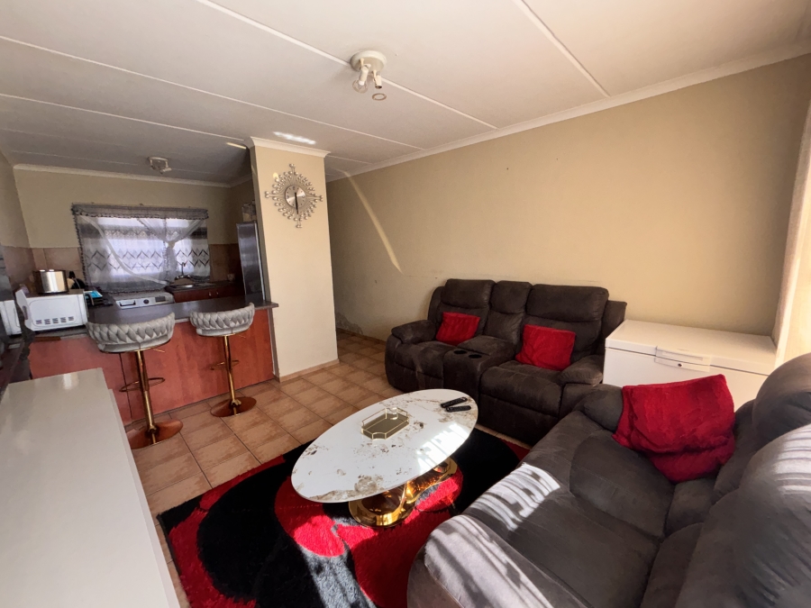2 Bedroom Property for Sale in Greenhills Gauteng