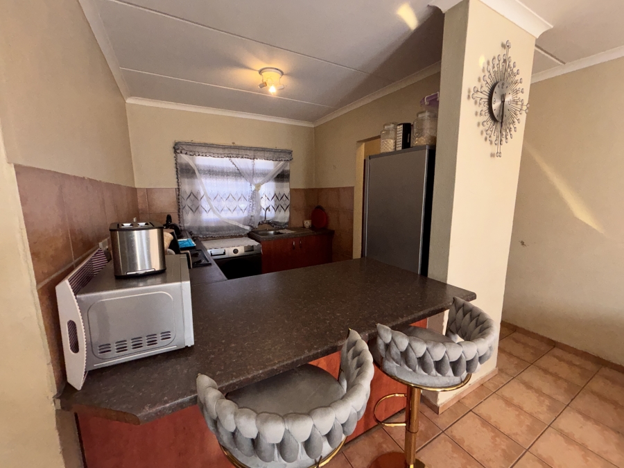 2 Bedroom Property for Sale in Greenhills Gauteng