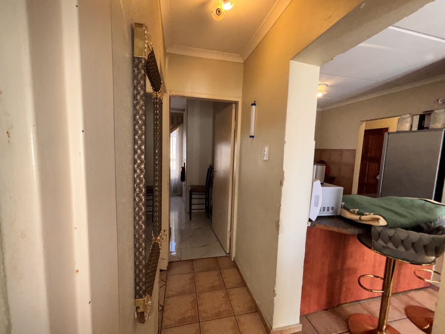 2 Bedroom Property for Sale in Greenhills Gauteng