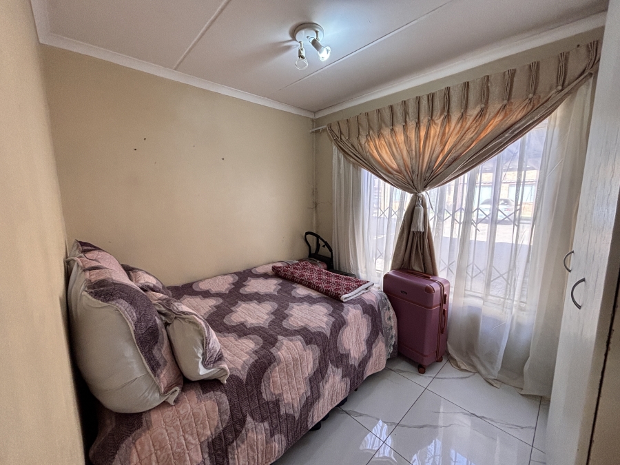 2 Bedroom Property for Sale in Greenhills Gauteng