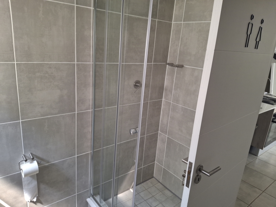 To Let 1 Bedroom Property for Rent in Mooikloof Gauteng