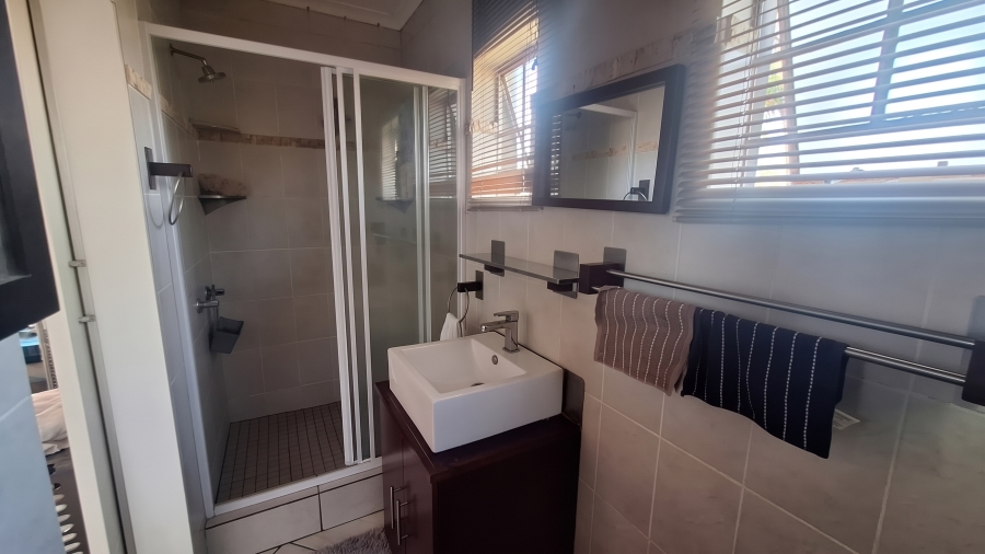 2 Bedroom Property for Sale in Northgate Gauteng
