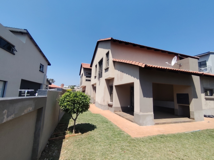 3 Bedroom Property for Sale in Kameeldrift East Gauteng