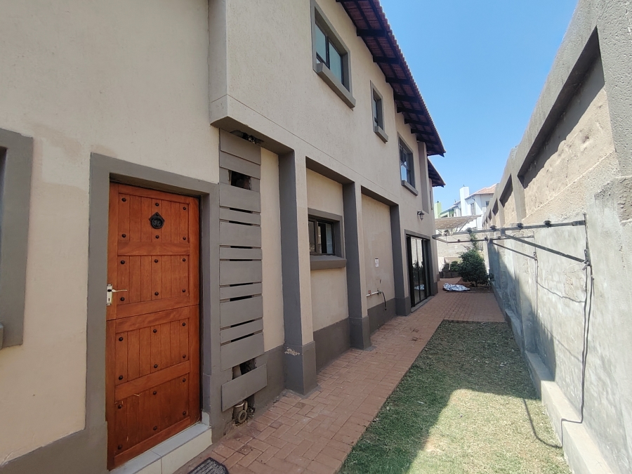 3 Bedroom Property for Sale in Kameeldrift East Gauteng
