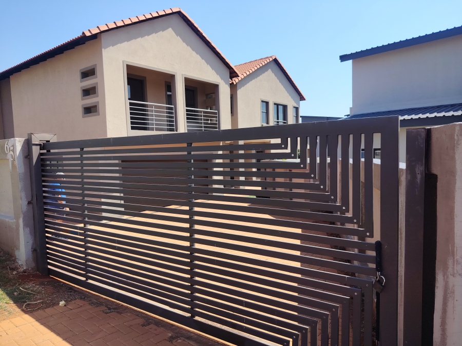 3 Bedroom Property for Sale in Kameeldrift East Gauteng