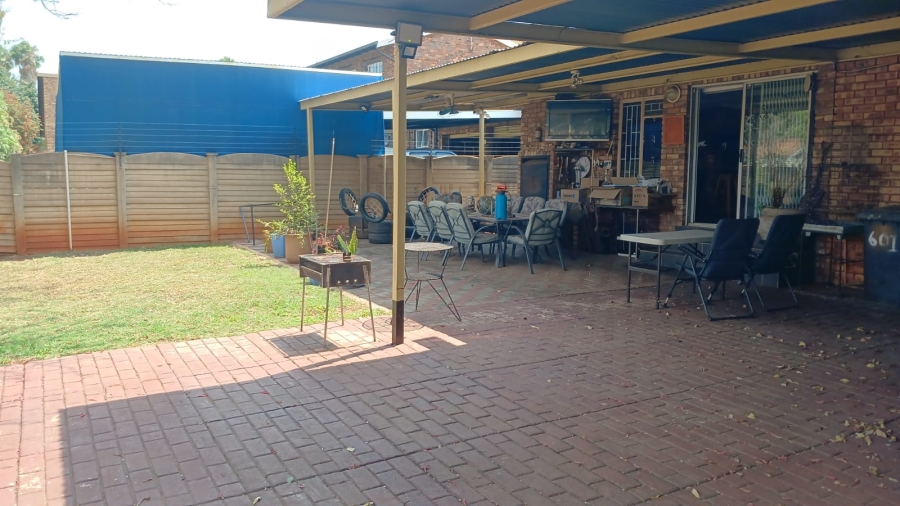 3 Bedroom Property for Sale in Doornpoort Gauteng