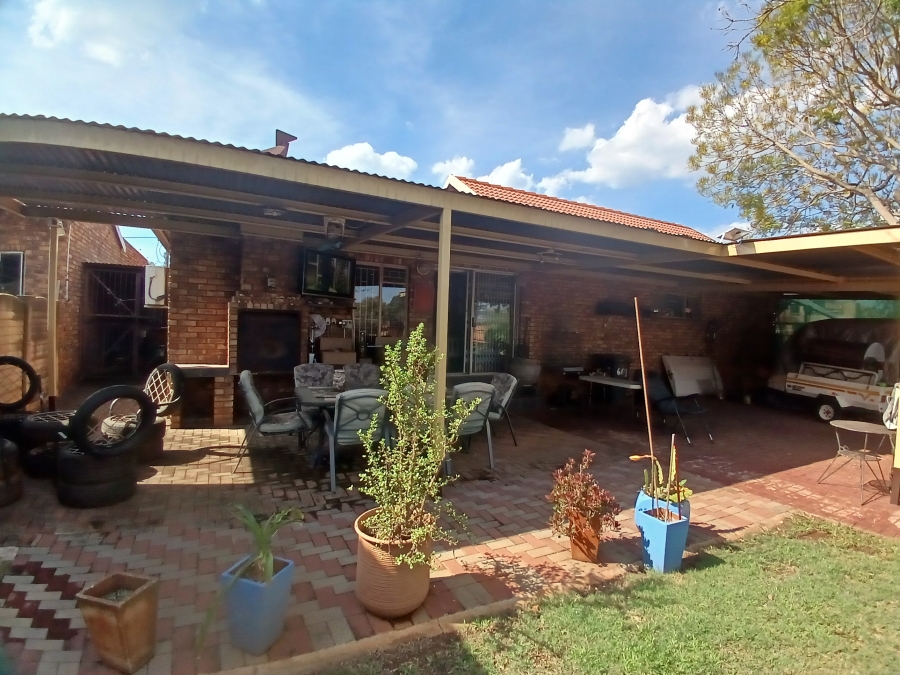 3 Bedroom Property for Sale in Doornpoort Gauteng