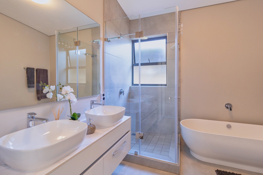 3 Bedroom Property for Sale in Eye of Africa Gauteng