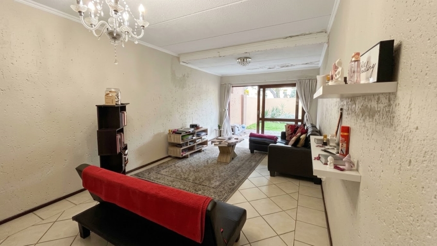 2 Bedroom Property for Sale in Lonehill Gauteng