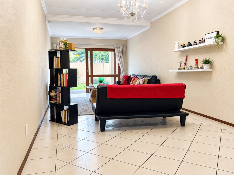 2 Bedroom Property for Sale in Lonehill Gauteng
