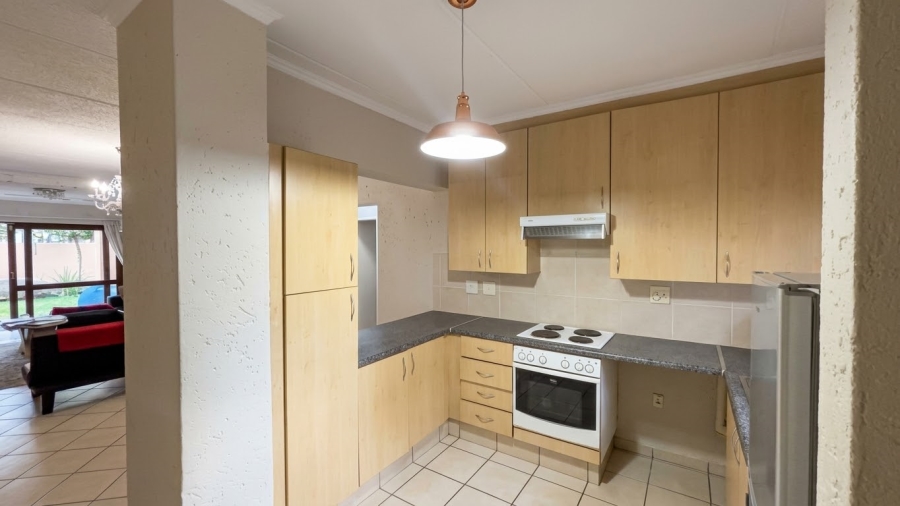 2 Bedroom Property for Sale in Lonehill Gauteng