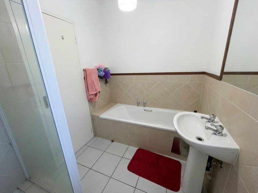 2 Bedroom Property for Sale in Lonehill Gauteng