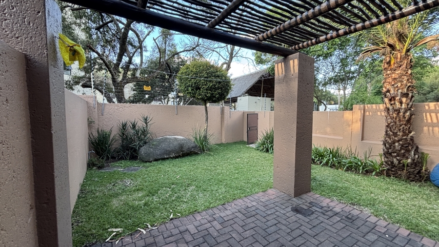 2 Bedroom Property for Sale in Lonehill Gauteng