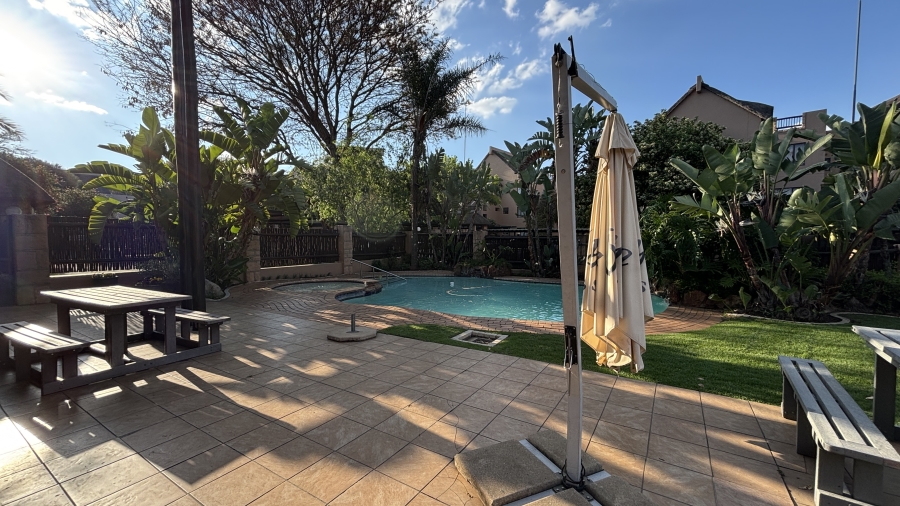 2 Bedroom Property for Sale in Lonehill Gauteng