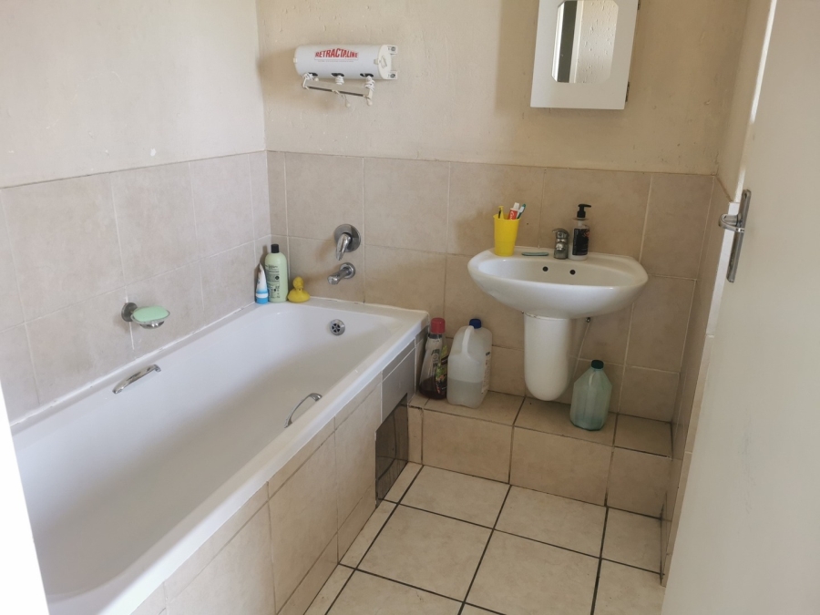 2 Bedroom Property for Sale in Comet Gauteng