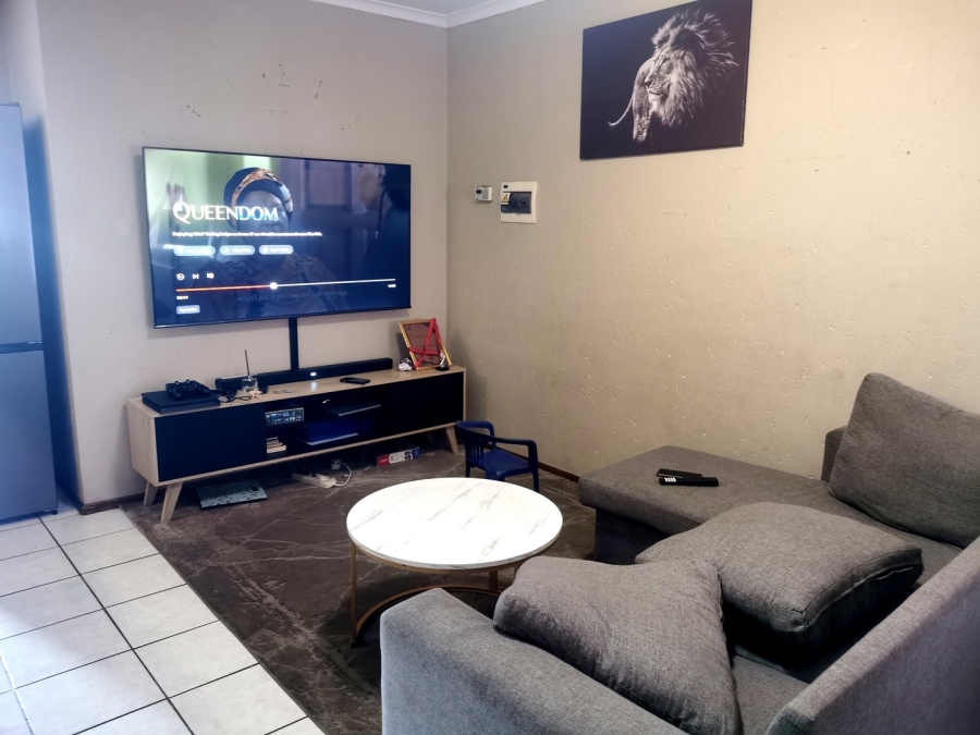 2 Bedroom Property for Sale in Comet Gauteng