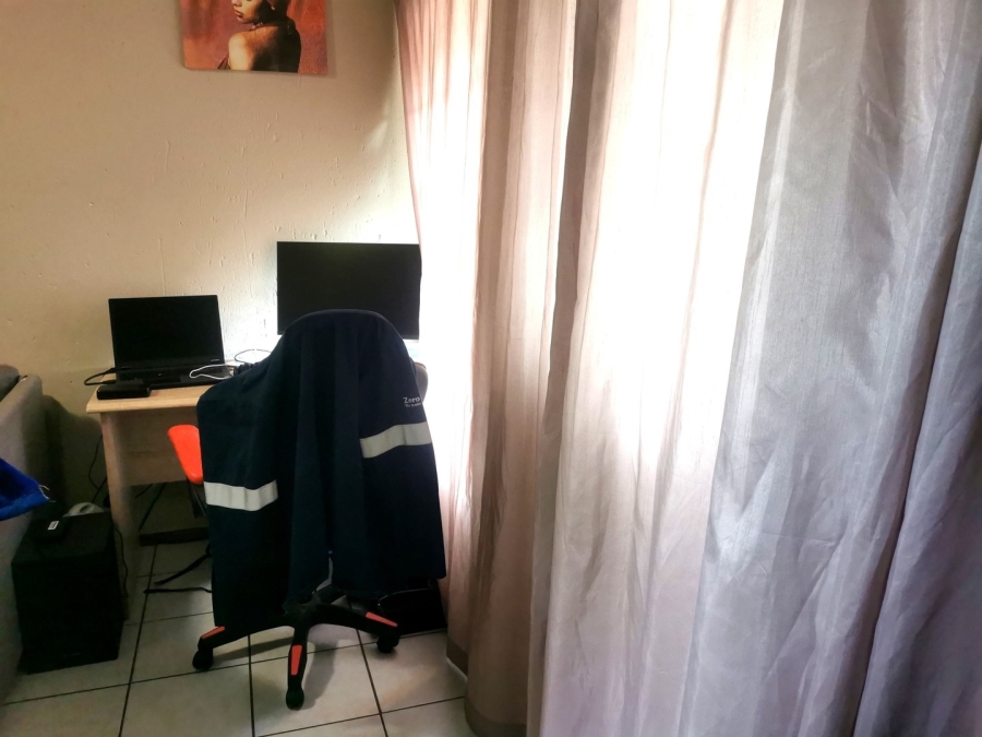 2 Bedroom Property for Sale in Comet Gauteng