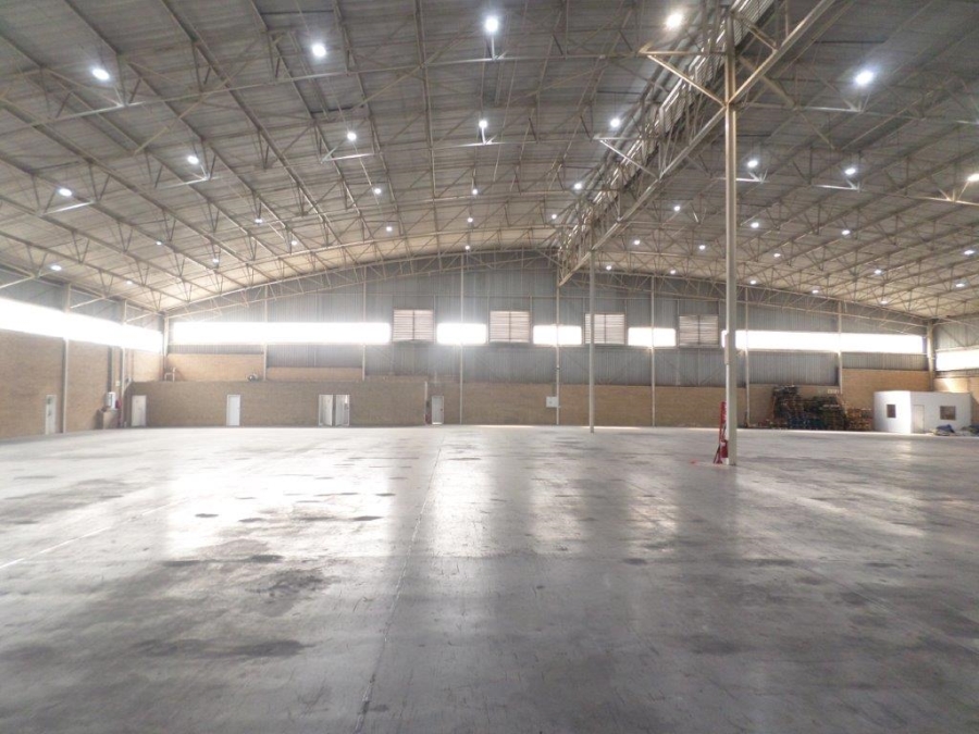 To Let Commercial Property for Rent in Longmeadow Gauteng