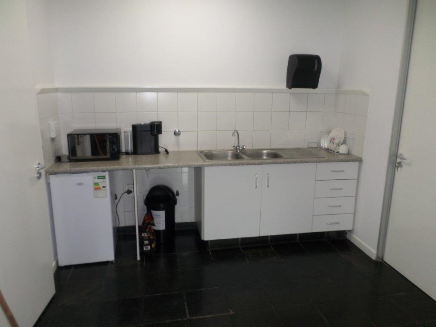 To Let Commercial Property for Rent in Longmeadow Gauteng