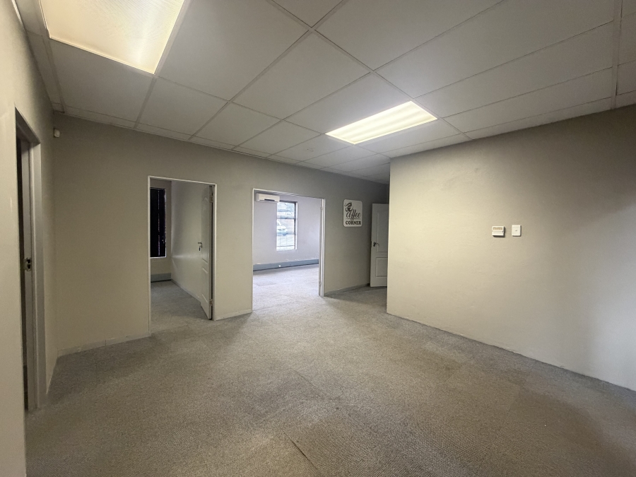 To Let Commercial Property for Rent in Heuwelsig Estate Gauteng