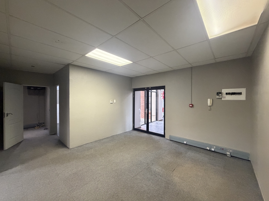 To Let Commercial Property for Rent in Heuwelsig Estate Gauteng