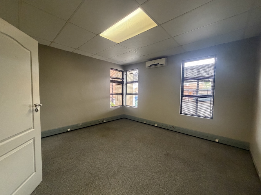 To Let Commercial Property for Rent in Heuwelsig Estate Gauteng