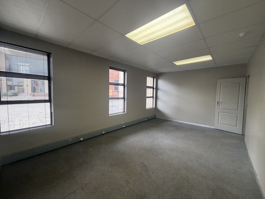 To Let Commercial Property for Rent in Heuwelsig Estate Gauteng