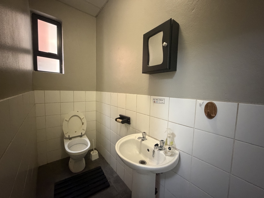 To Let Commercial Property for Rent in Heuwelsig Estate Gauteng