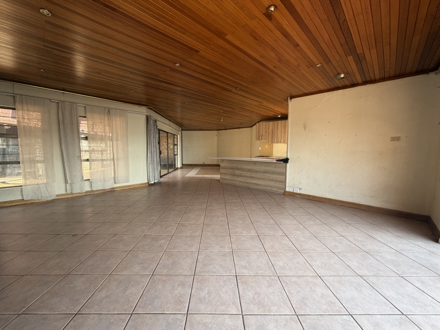 To Let 2 Bedroom Property for Rent in Laudium Gauteng